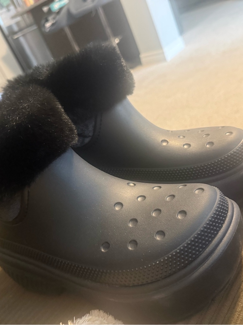 CROCS Black Faux-Fur Lined Classic Clog Mules